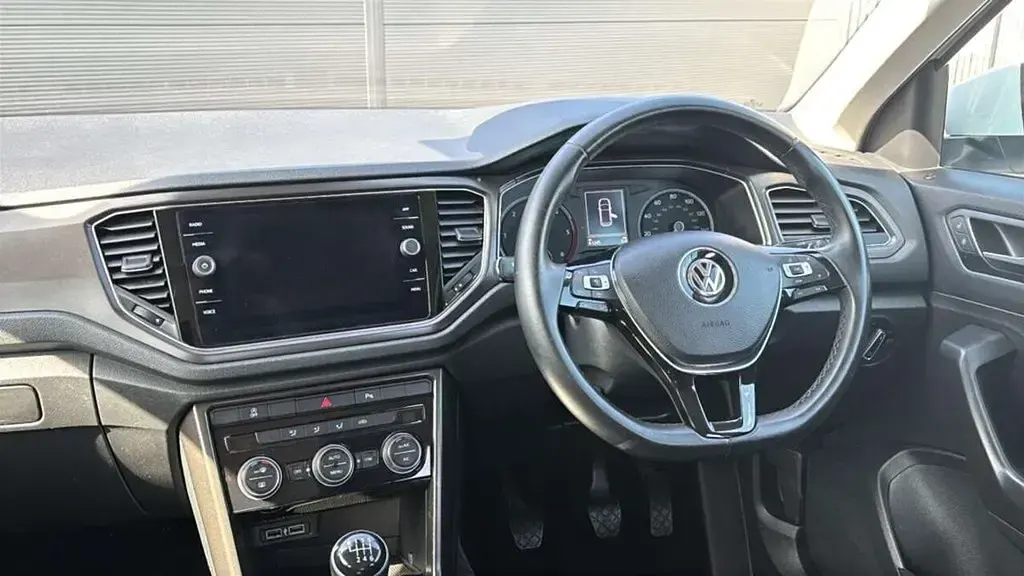 Usado VW T-Roc Design 150 HP (110 kW) 2019 Branco SUV