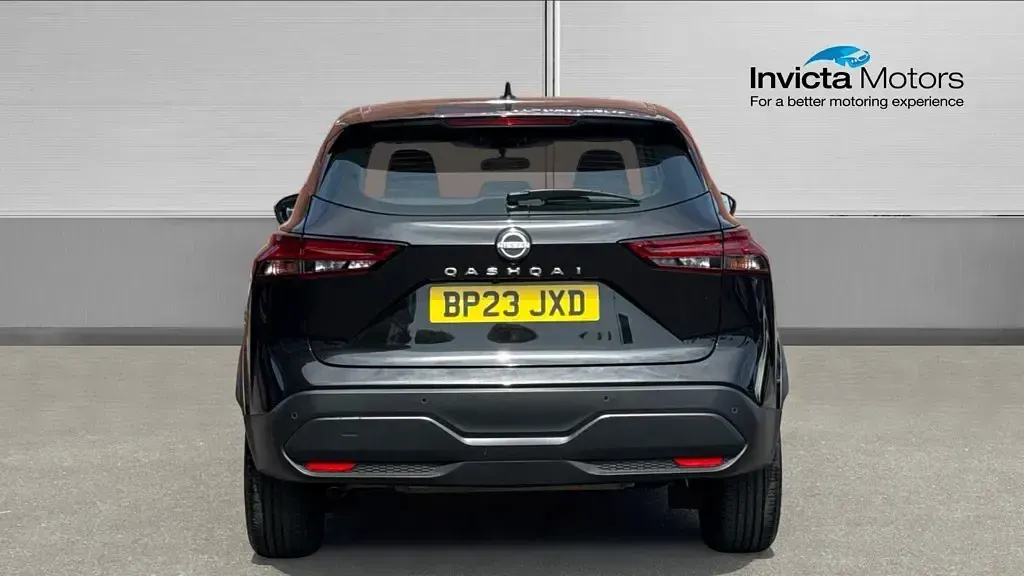 Used Nissan Qashqai Acenta Premium 140 HP (102 kW) 2023 Black SUV