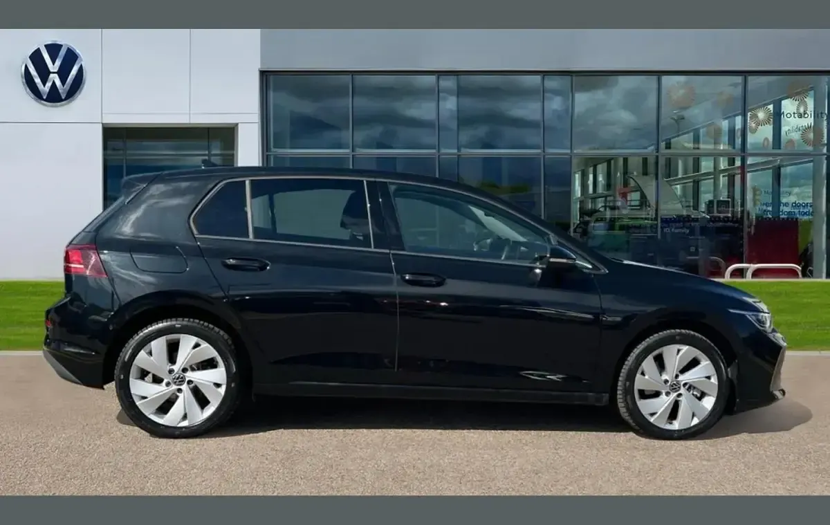 Used VW Golf VIII Match 200 HP (147 kW) 2025 Black Hatchback