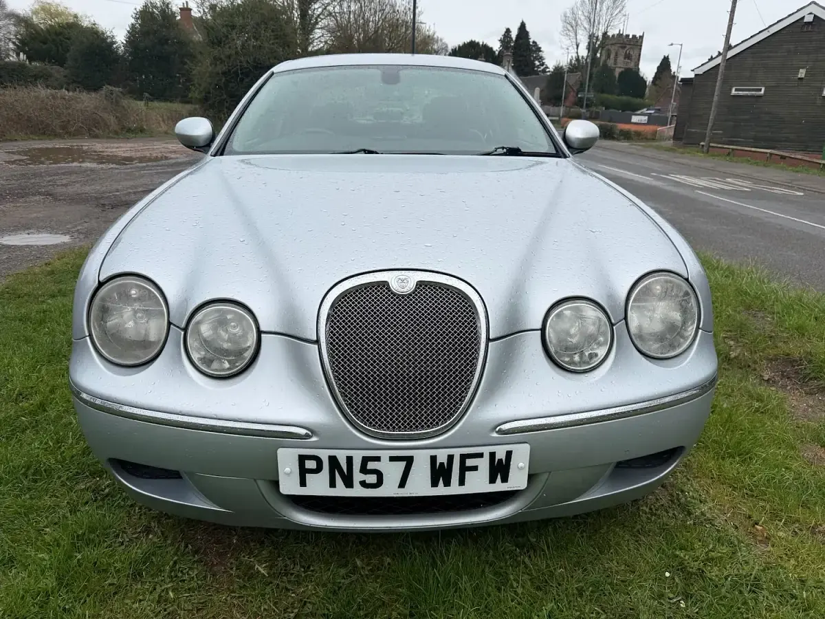 Used Jaguar S-Type SE 207 HP (152 kW) 2007 Silver Sedan