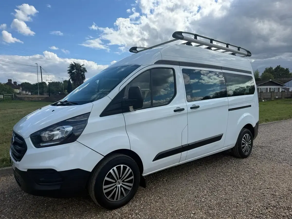 Used Ford Transit Custom 130 HP (95 kW) 2018 White Estate