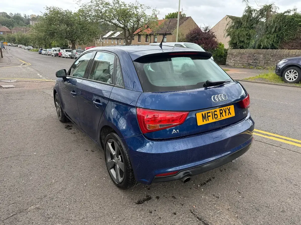Used Audi A1 Sportback Sport 95 HP (69 kW) 2016 Blue Hatchback