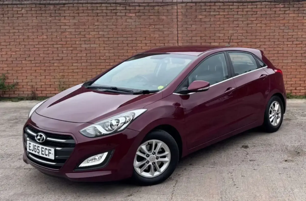 Used Hyundai i30 SE 2015 Red Hatchback