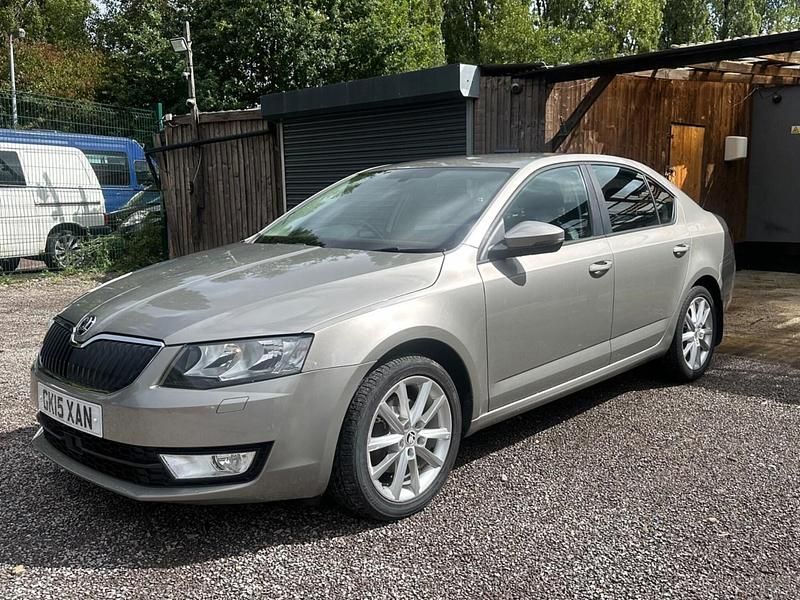 Beige Used 2015 Skoda Octavia Elegance Hatchback | £6,495 (Super price) - Image 1/4