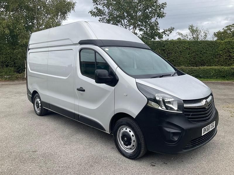 Used Vauxhall Vivaro 125 HP (91 kW) 2018 Silver MPV