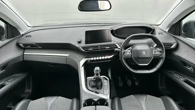 Used Peugeot 3008 Allure 130 HP (95 kW) 2019 Black SUV