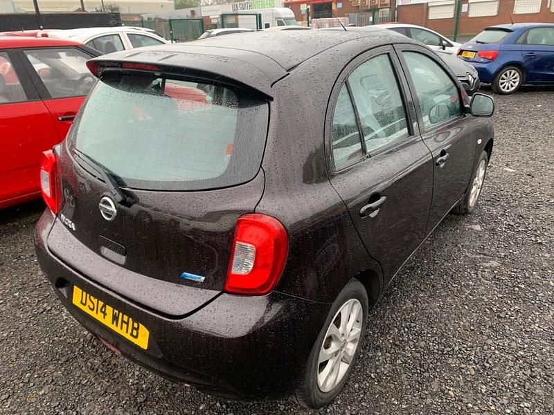 Begagnad Nissan Micra Acenta 2014 Svart Halvkombi