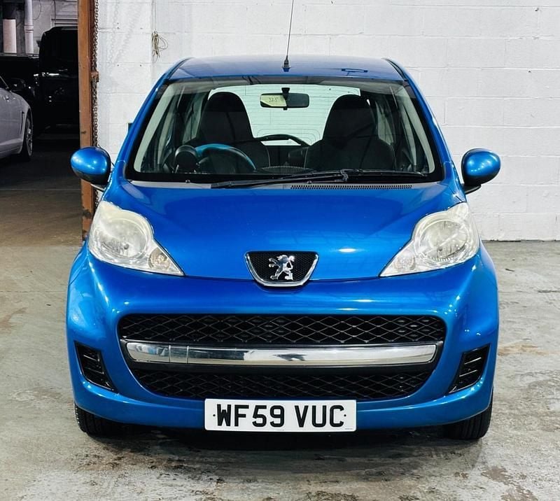 Used Peugeot 107 68 HP (50 kW) 2009 Blue Hatchback