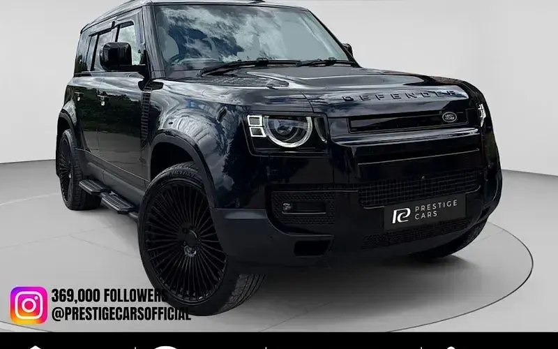 Used Land Rover Defender SE 250 HP (183 kW) 2023 SUV