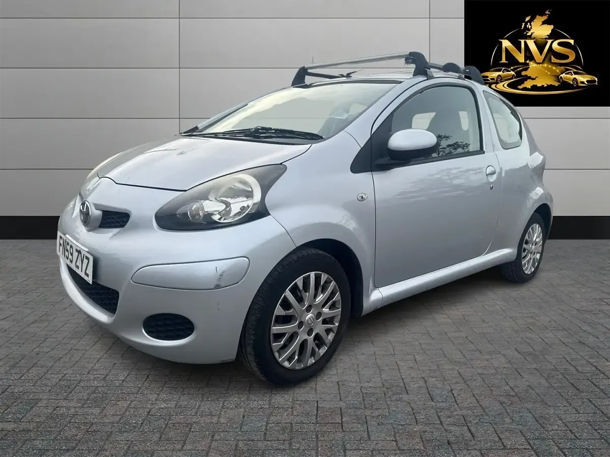 Used Toyota Aygo Platinum 67 HP (49 kW) 2009 Silver Hatchback