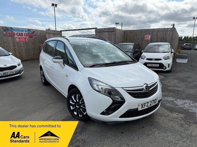 White Used 2015 Vauxhall Zafira MPV | £4,995 (Good price) - Image 1/4