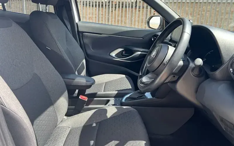 Used Toyota Yaris Cross Design 116 HP (85 kW) 2023 White SUV
