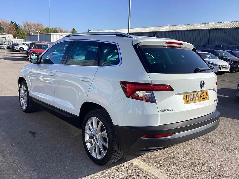 Used Skoda Karoq SE L 115 HP (84 kW) 2019 White SUV