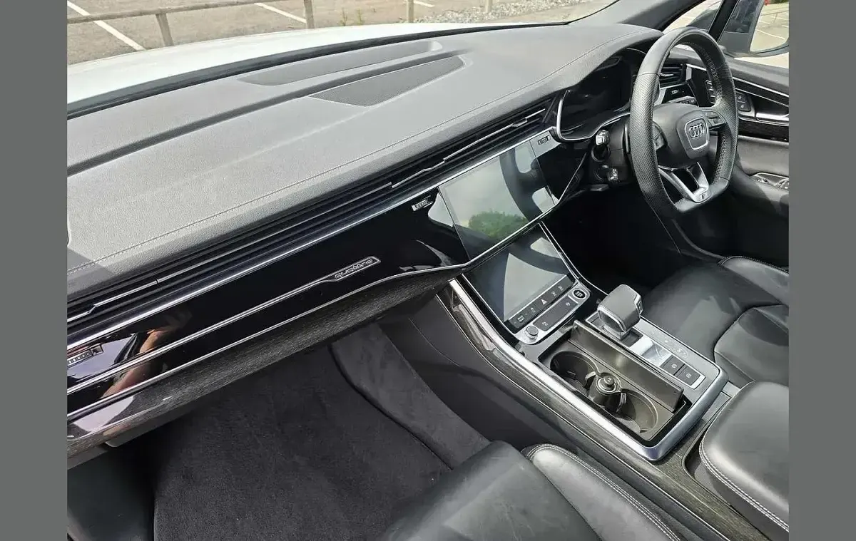 Used Audi Q7 Black Edition 281 HP (206 kW) 2023 White SUV