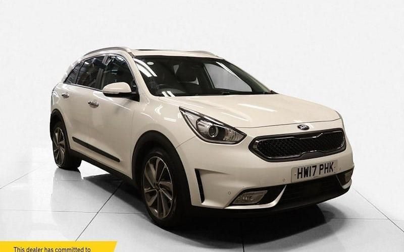 White Used 2017 Kia Niro 2 SUV | £13,750 (Fair price) - Image 1/4