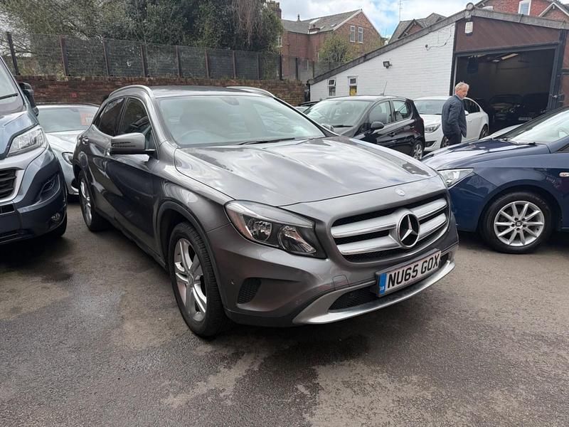 Used Mercedes GLA200 Executive 136 HP (100 kW) 2015 Grey SUV