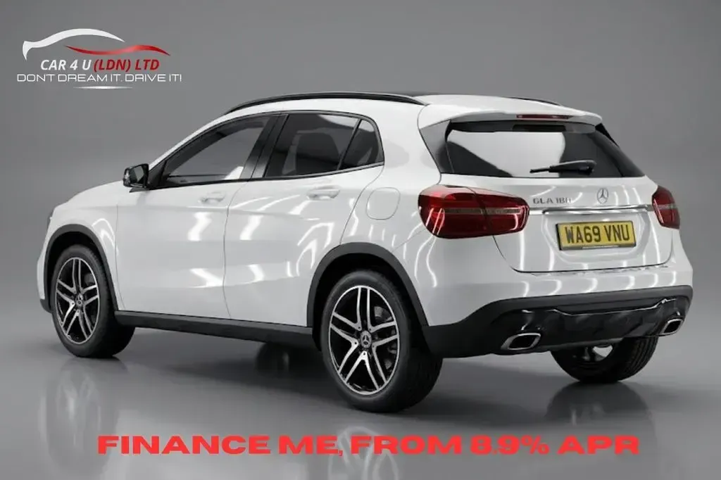 Used Mercedes GLA180 Urban 122 HP (89 kW) 2019 White SUV