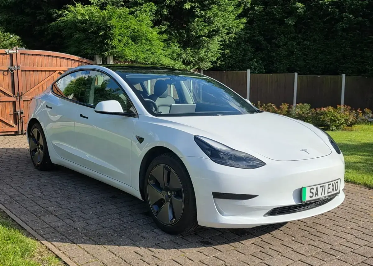Used Tesla Model 3 Standard Range 208 kW (283 HP) 2021 White Sedan