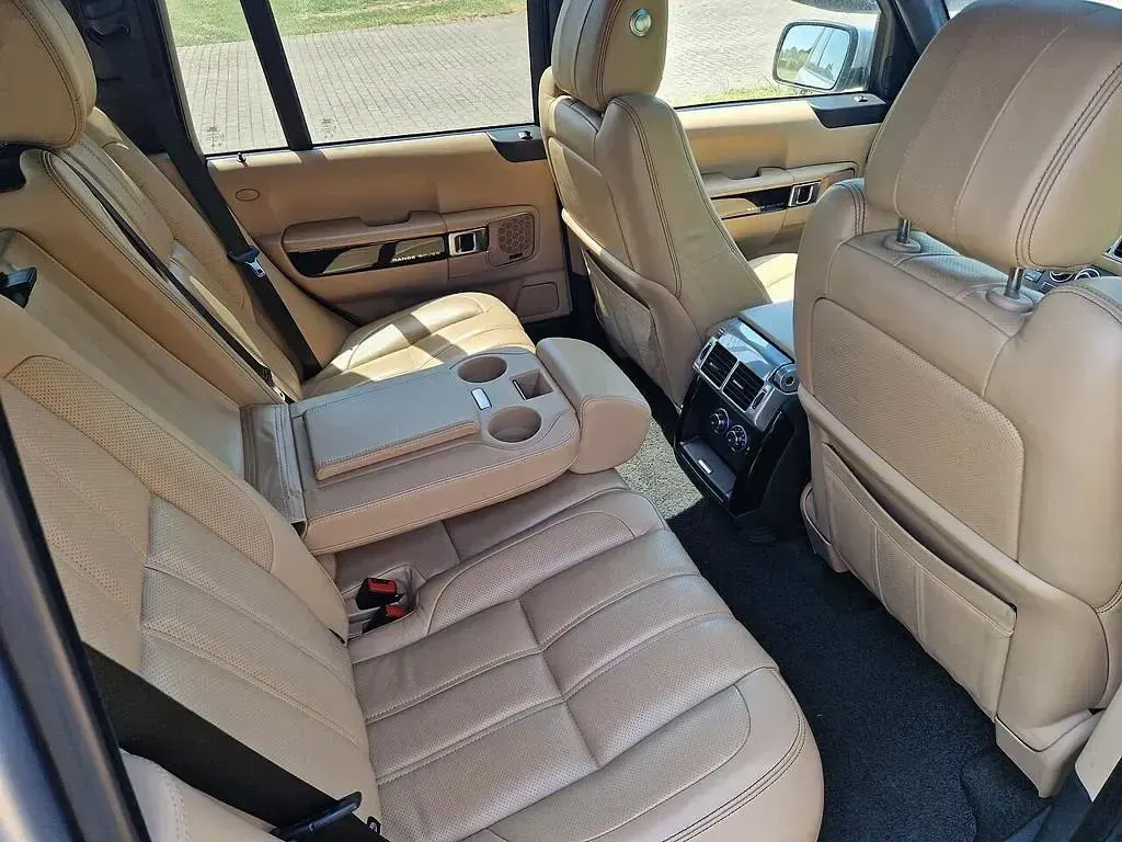Used Land Rover Range Rover Vogue SE 313 HP (230 kW) 2011 Silver SUV