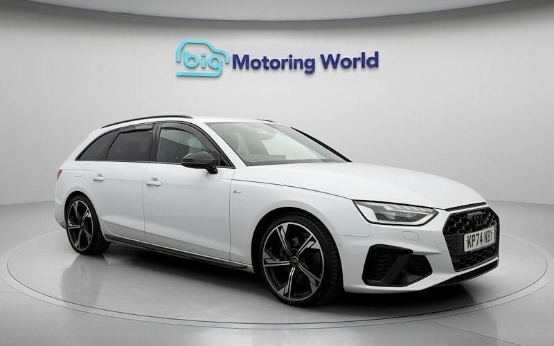 Used Audi A4 Black Edition 163 HP (119 kW) 2024 White Estate