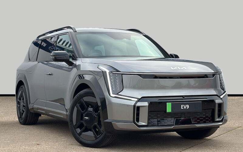 New 2025 Kia EV9 2 SUV | £72,995 (Fair price) - Image 1/4