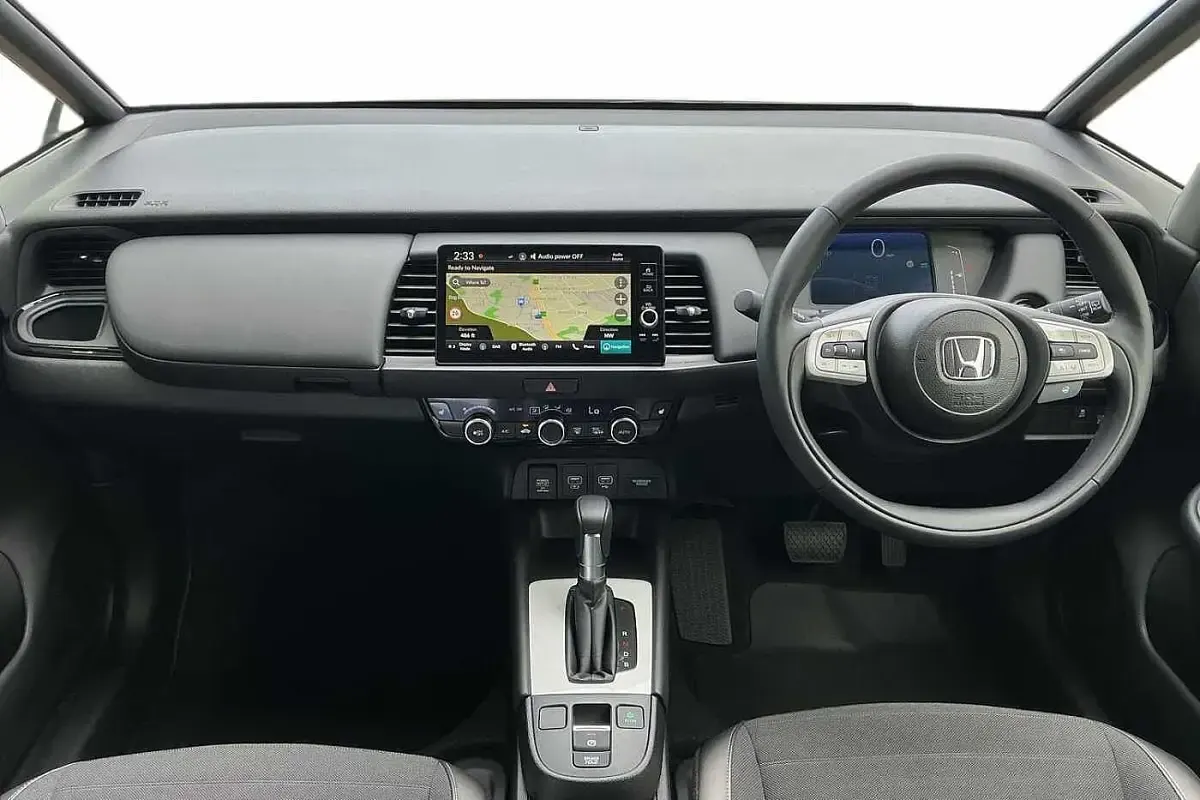 Used Honda Jazz Advance 122 HP (89 kW) 2023 Sunlight white Hatchback