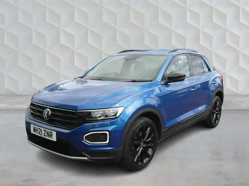 Usado VW T-Roc Black Edition 150 HP (110 kW) 2021 Azul SUV