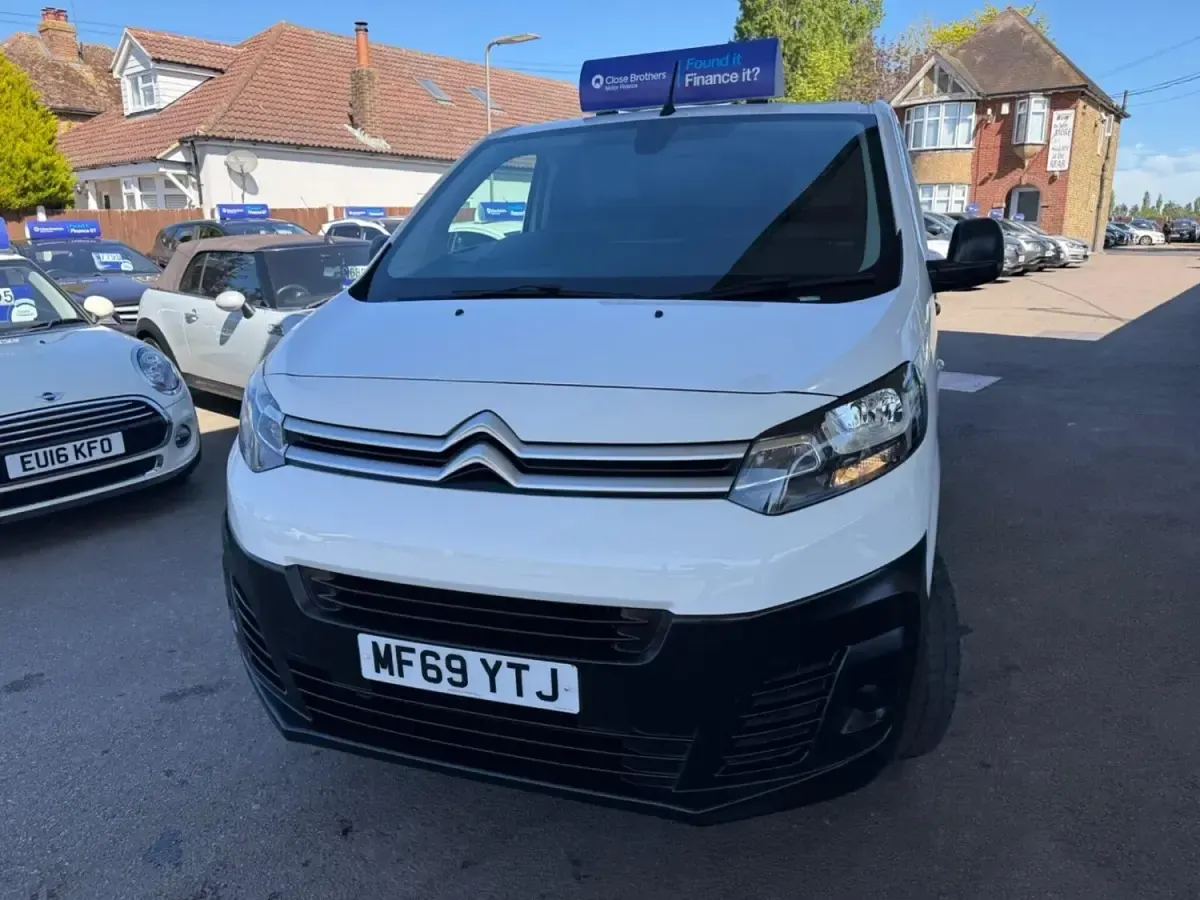 Używany Citroën Dispatch 2019 Biały Minivan