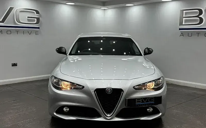 Used Alfa Romeo Giulia 179 HP (131 kW) 2017 Grey Sedan