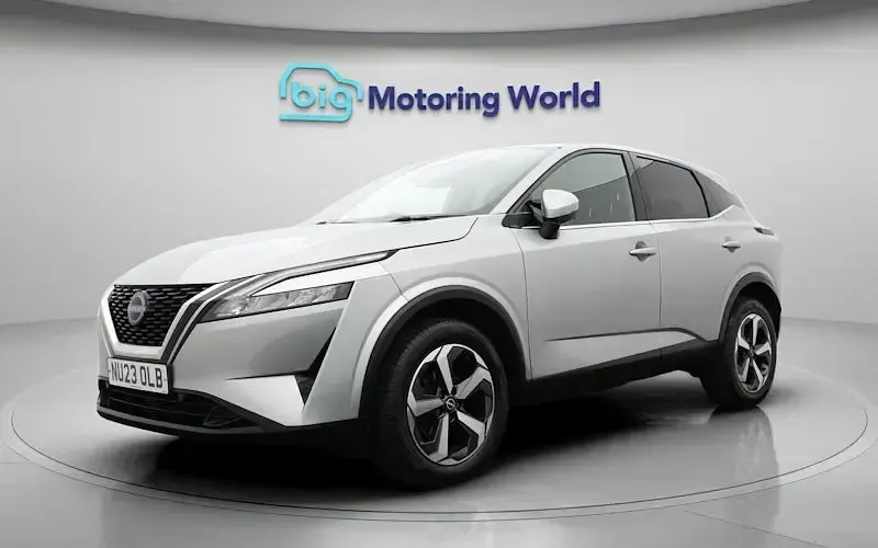 Used Nissan Qashqai N-Connecta 140 HP (102 kW) 2023 Silver SUV