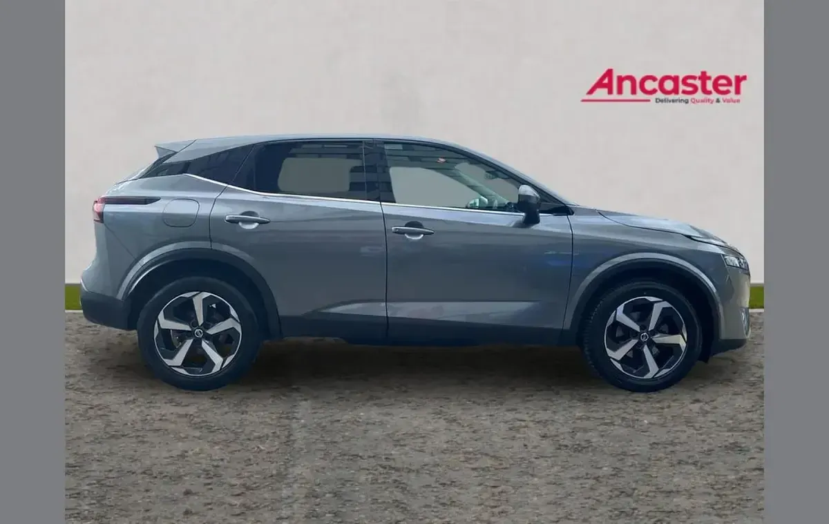 Used Nissan Qashqai N-Connecta 155 HP (114 kW) 2022 Grey SUV