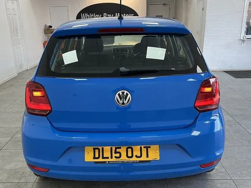 Used VW Polo SE 90 HP (66 kW) 2015 Blue Hatchback