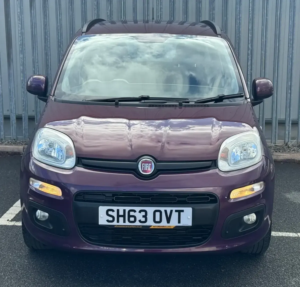 Usado Fiat Panda Lounge 69 HP (50 kW) 2013 Roxo Citadino