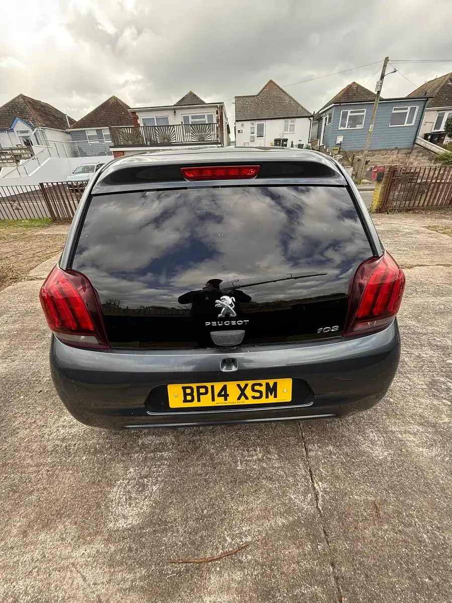 Begagnad Peugeot 108 Allure 82 HK (60 kW) 2014 Grå Halvkombi
