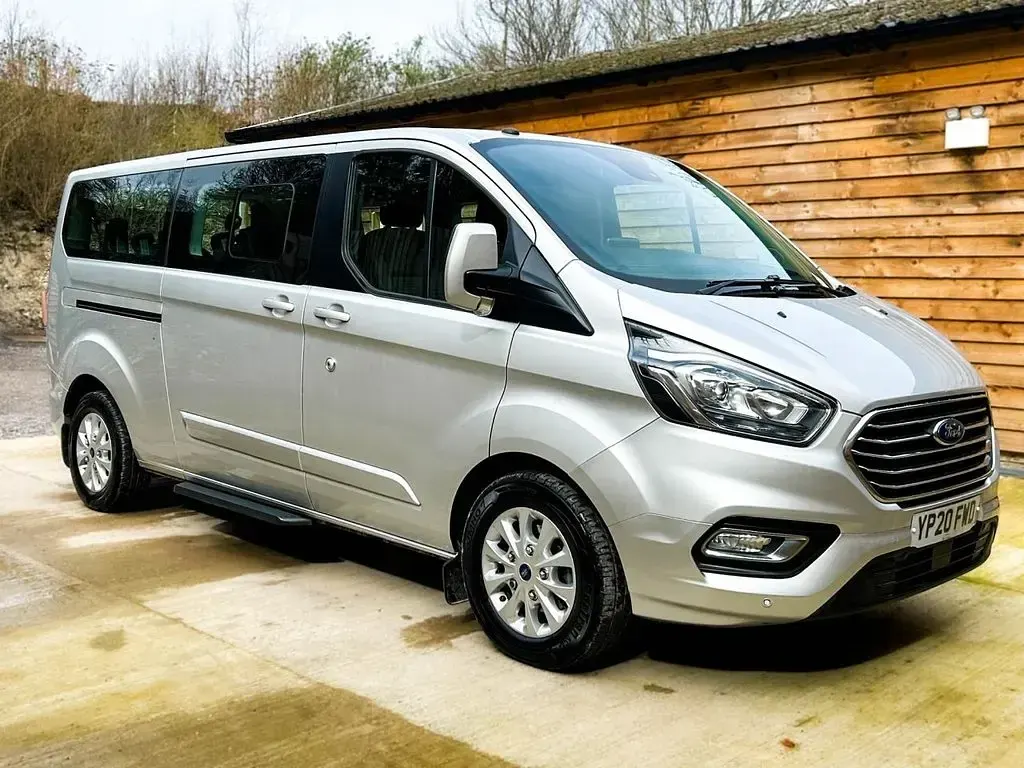 Used Ford Tourneo Titanium 130 HP (95 kW) 2020 Silver MPV
