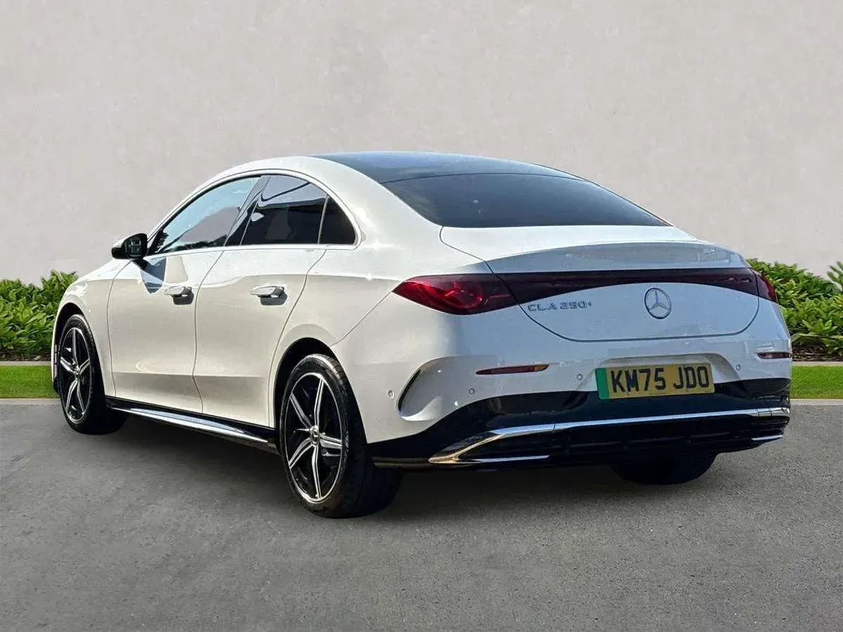 Usado Mercedes CLA 250+ AMG line 200 kW (272 HP) 2025 Branco Sedan