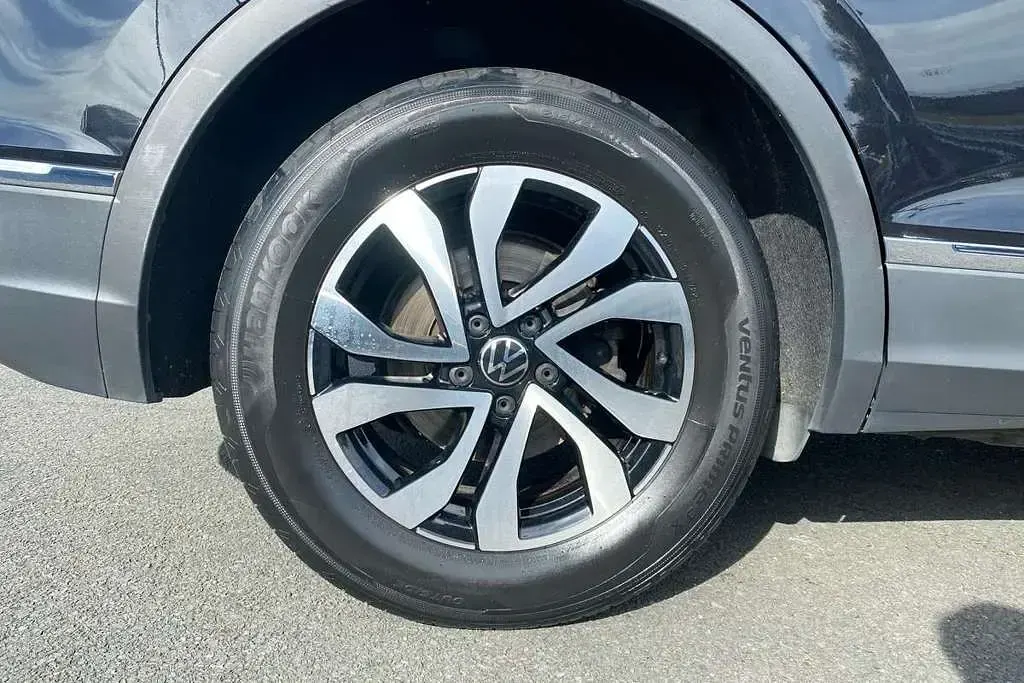 Used VW Tiguan Active 150 HP (110 kW) 2022 Black SUV