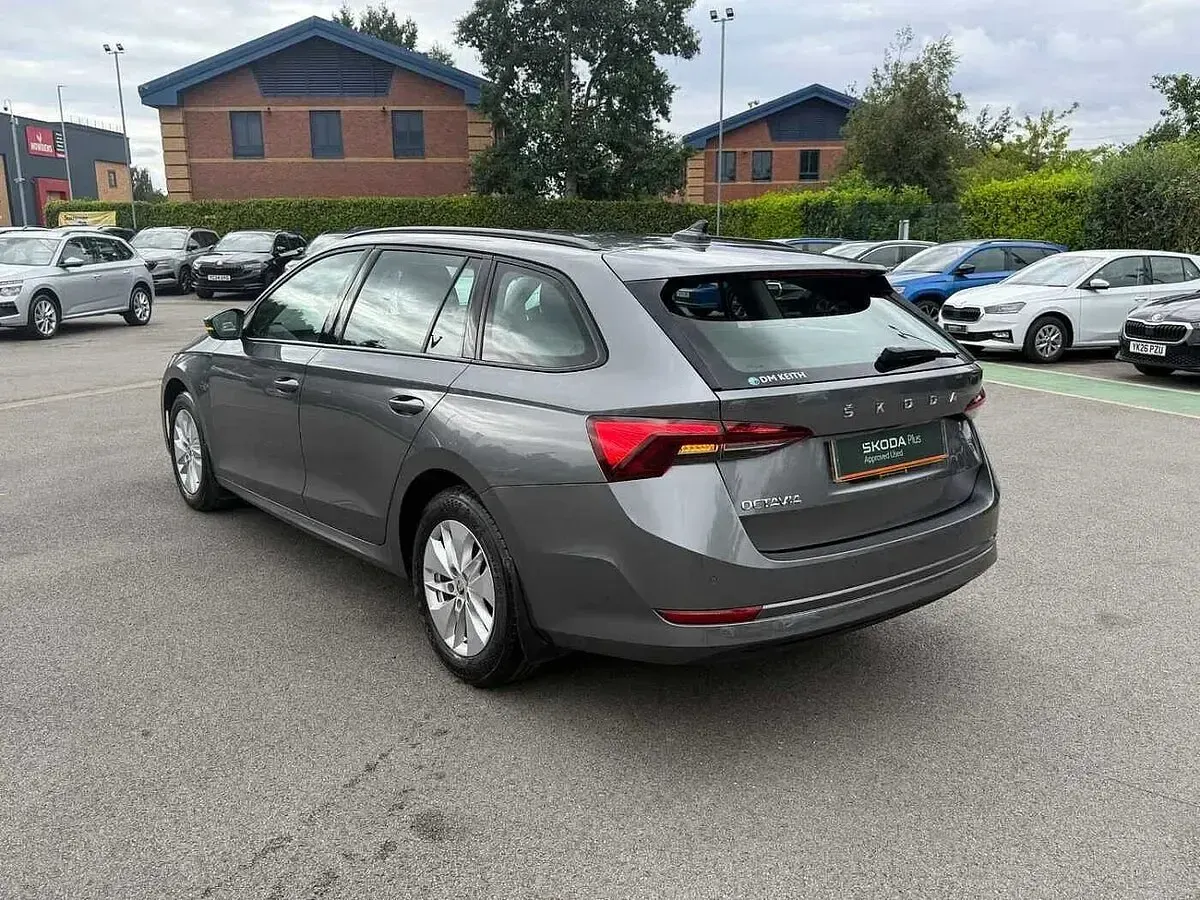 Used Skoda Octavia SE Technology 110 HP (80 kW) 2022 Grey Estate