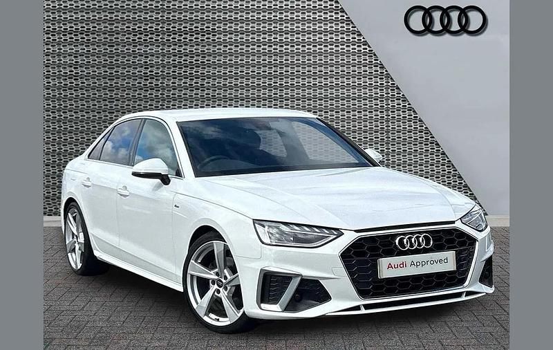 Used Audi A4 S-Line 161 HP (118 kW) 2023 White Sedan