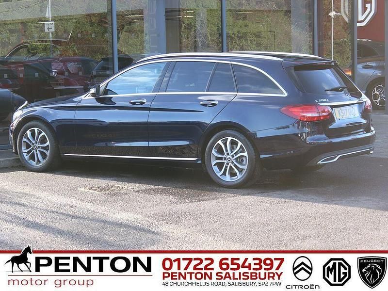 Used Mercedes C200 Premium 134 HP (98 kW) 2017 Blue Estate