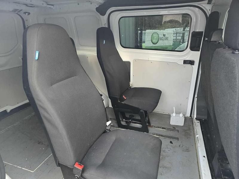 Used Ford Transit Custom 105 HP (77 kW) 2018 White Van