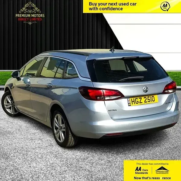 Used Vauxhall Astra 110 HP (80 kW) 2017 Silver Estate