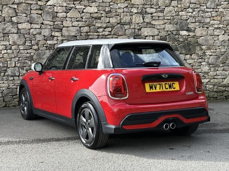 Used Mini Cooper S Classic 192 HP (141 kW) 2021 Red Hatchback