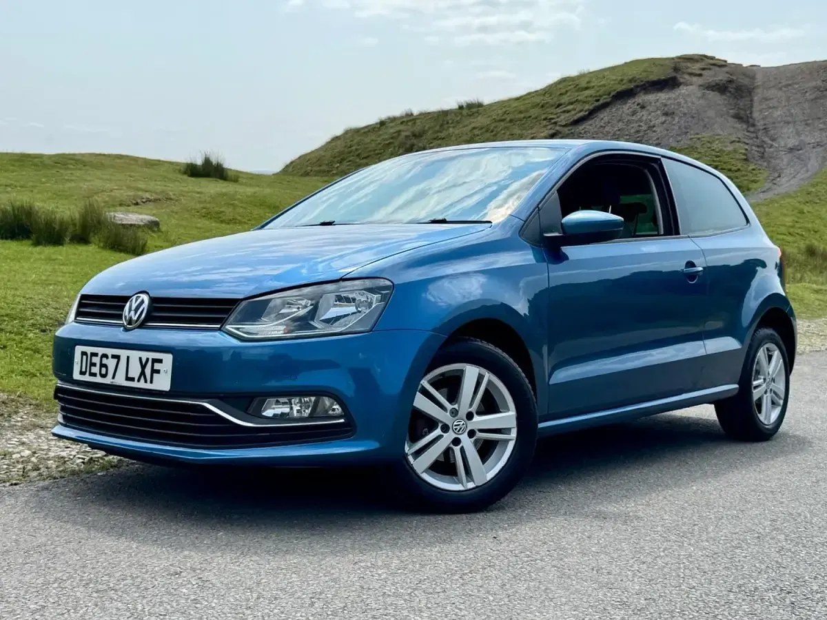 Used VW Polo Edition 75 HP (55 kW) 2017 Blue Hatchback
