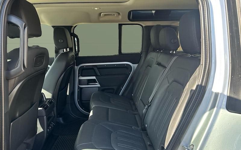 Usado Land Rover Defender SE 300 HP (220 kW) 2023 SUV