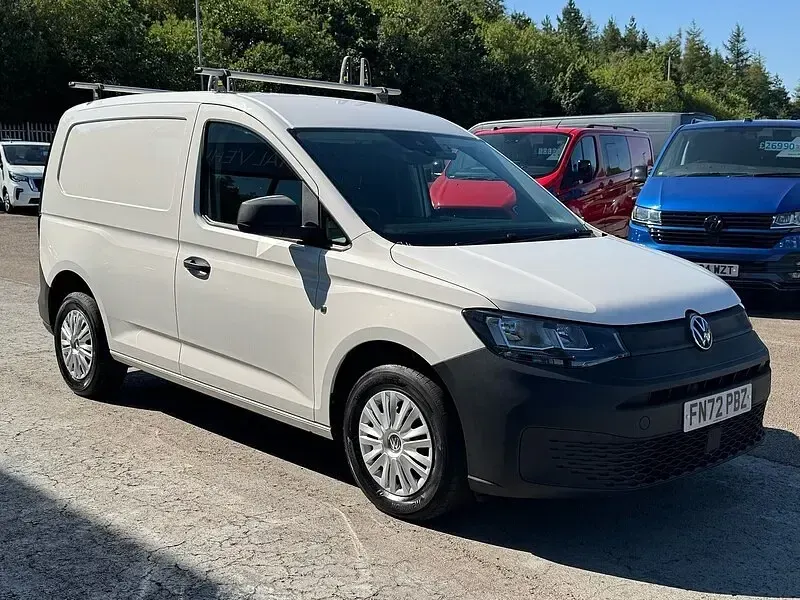 Used VW Caddy 75 HP (55 kW) 2022 White MPV