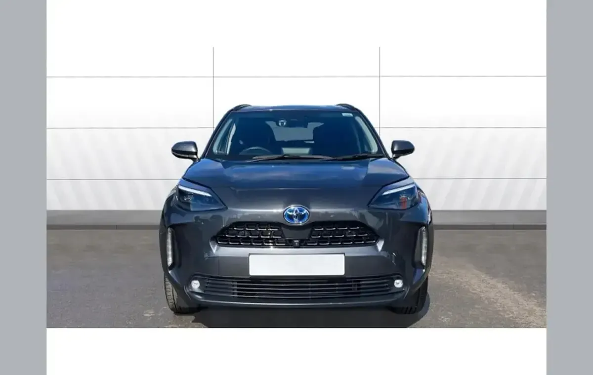 Used Toyota Yaris Cross 113 HP (83 kW) 2023 Grey SUV