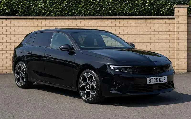 Used Vauxhall Astra Ultimate 131 HP (96 kW) 2026 Hatchback