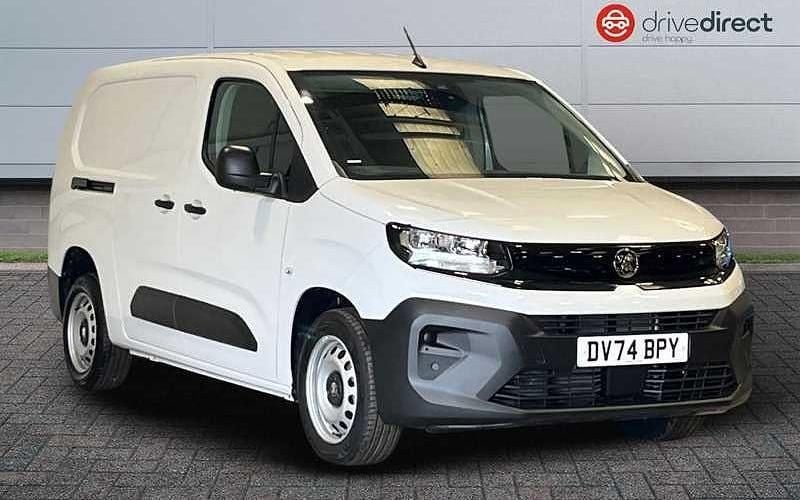 White New 2024 Vauxhall Combo S MPV | £15,170 (Good price) - Image 1/4