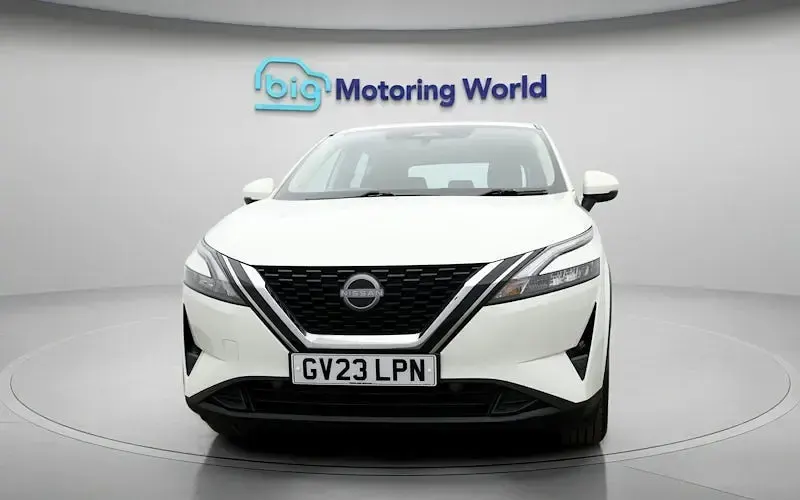 Used Nissan Qashqai Acenta Premium 140 HP (102 kW) 2023 White SUV